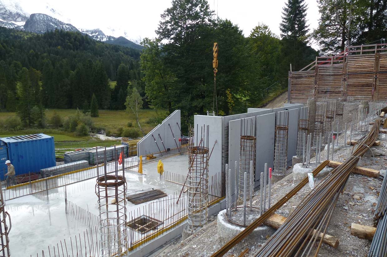 Rozbudowa hotelu Schloss Elmau koło Garmisch-Partenkirchen (Niemcy)