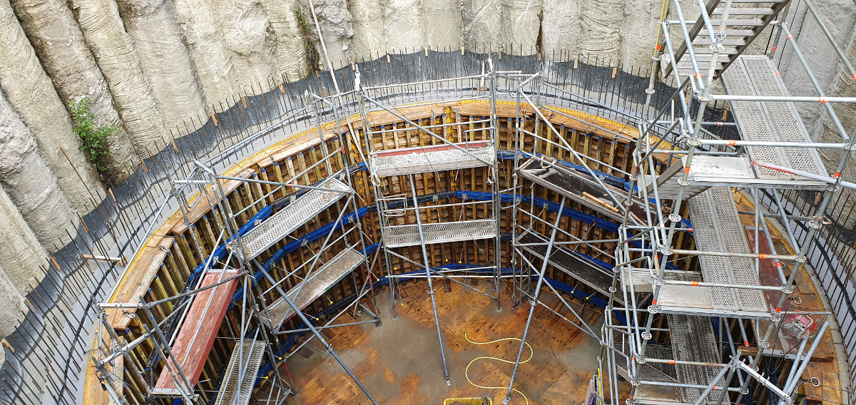 Prace betonowe i żelbetowe szybu kanalizacji z systemem oczyszczania wody deszczowej projektu SKU E-Sulterkamp, Essen (Niemcy)