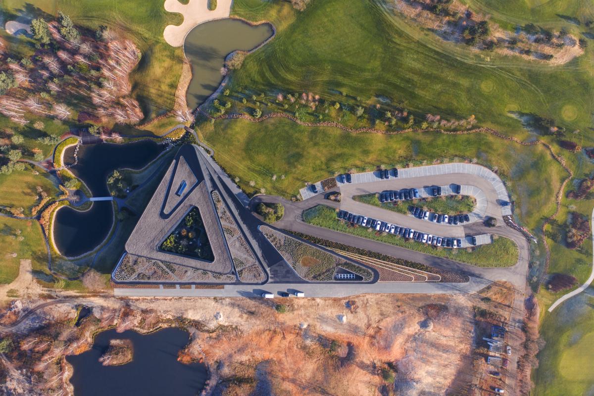 Inwestor: Press Glass S.A.