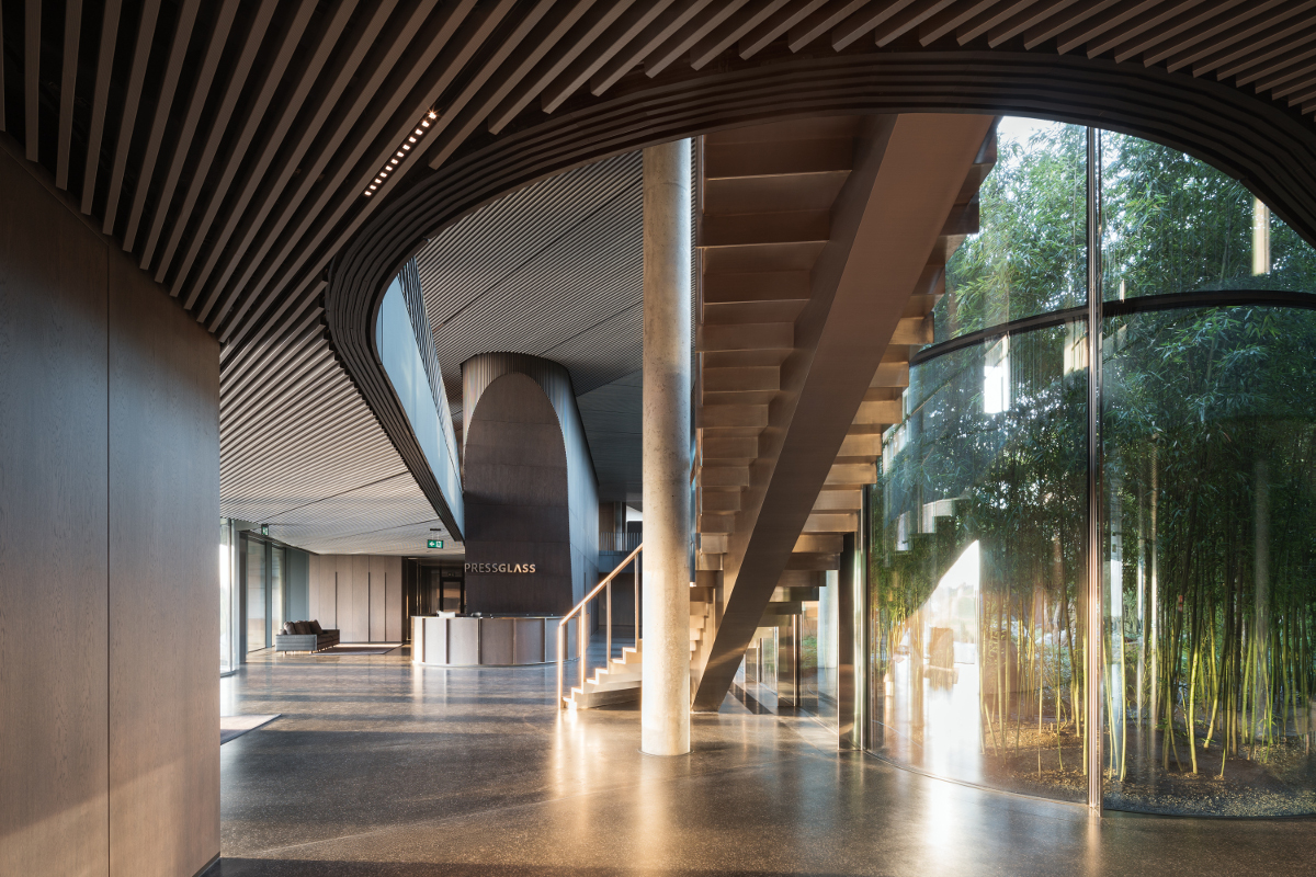 Inwestor: Press Glass S.A.