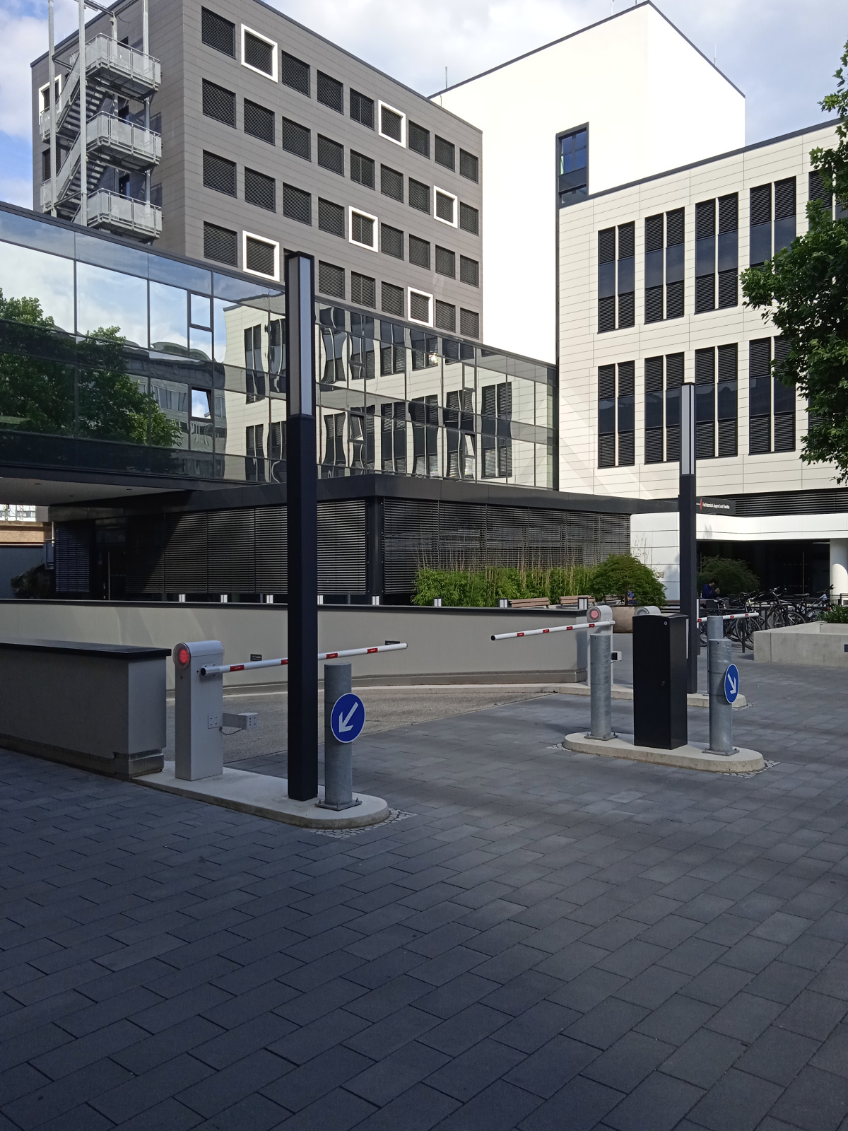 Remont budynku centrum biurowo-biznesowego w Hanowerze, Joachimstr. (Niemcy)
