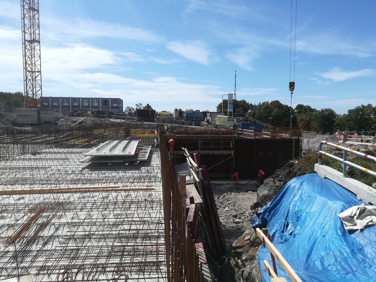 Montaż zbrojenia, prace szalunkowe i betonowe w miejscowości Karlskrona (Szwecja).