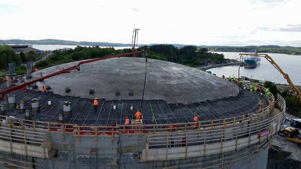 Prace żelbetowe - budowa zbiornika etanu w Stenungsund,Verstadsvägen (Szwecja)