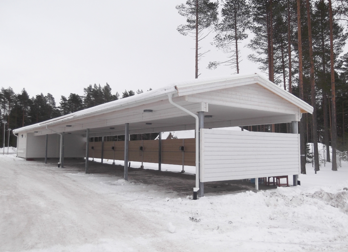 Roboty ogólnobudowlane w budynkach mieszkalnych w zabudowie szeregowej, budowa wiat garażowych, budynków gospodarczych oraz drewnianych tarasów w Umeå, Tjärhovsgatan 1 (Szwecja)